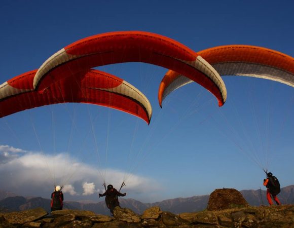 Paragliding in Bir-Billing (Himachal Pradesh)